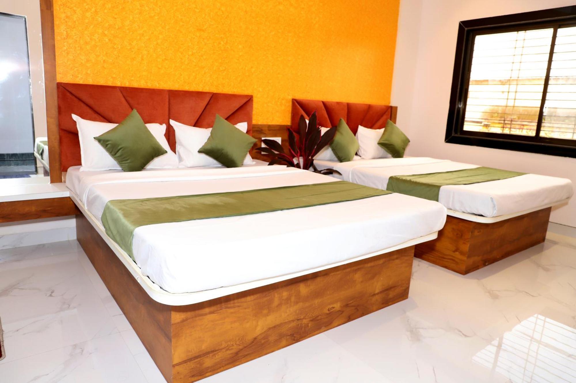 Hotel Grand Khuldabad 외부 사진