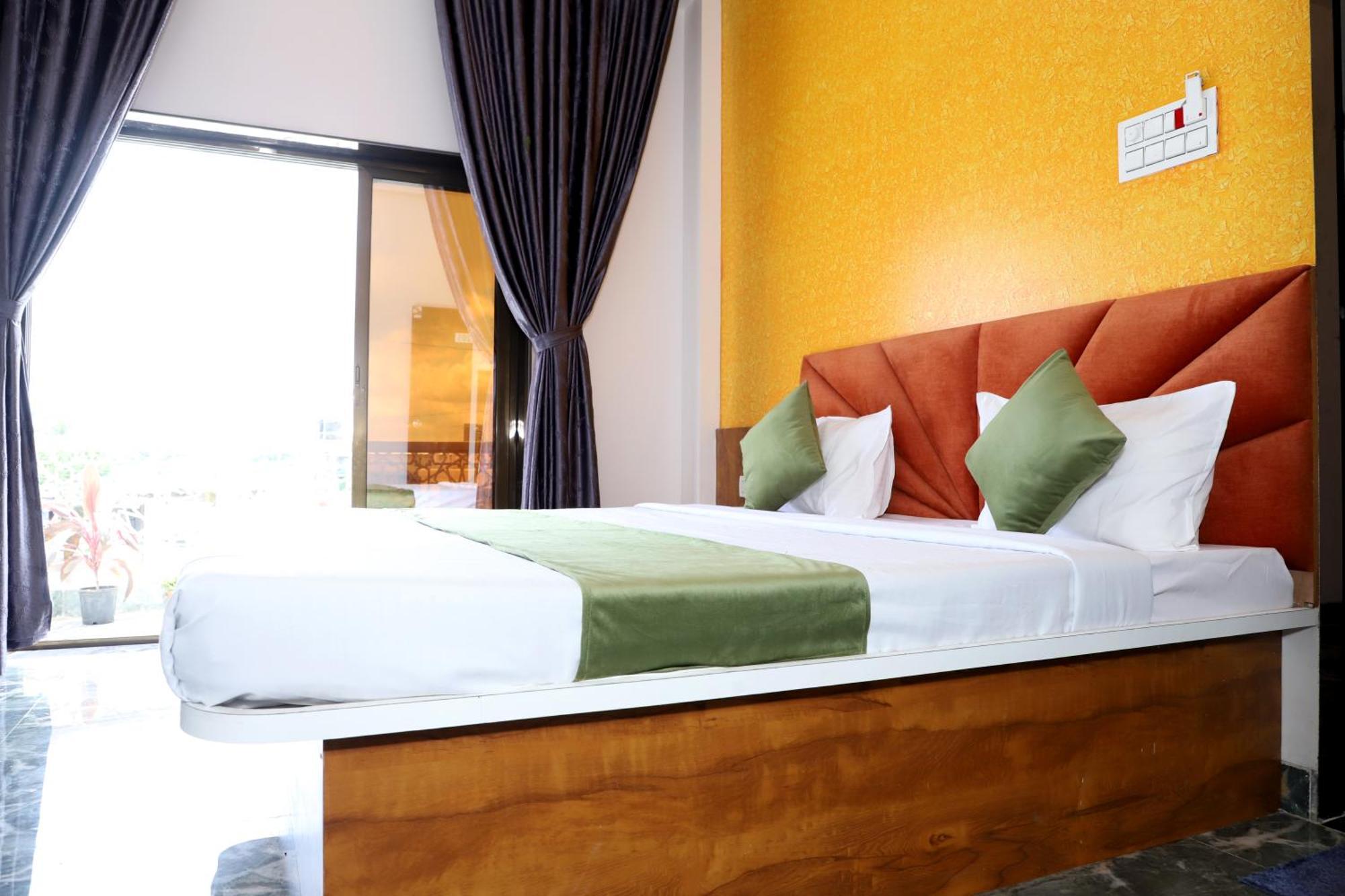 Hotel Grand Khuldabad 외부 사진