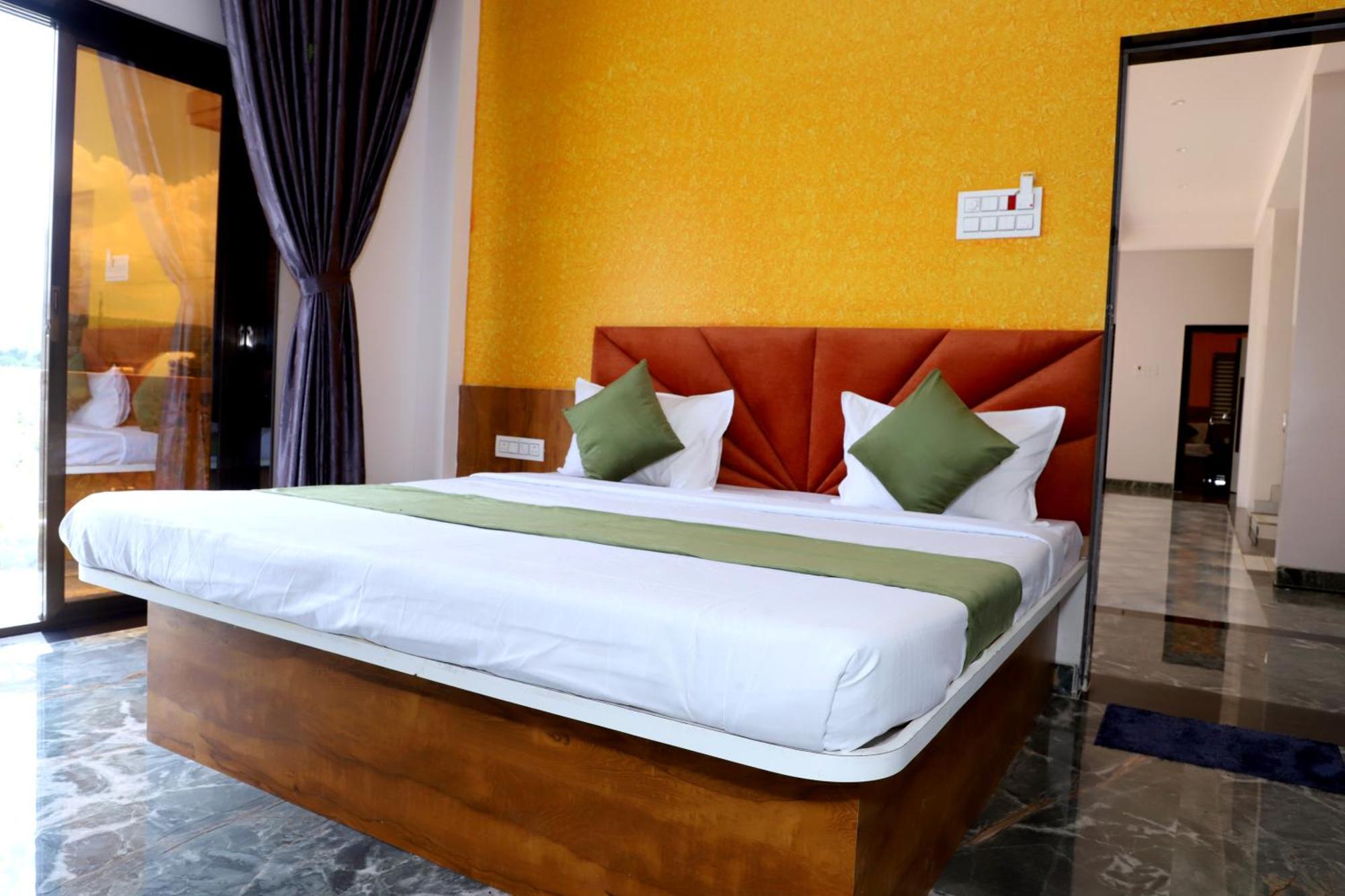 Hotel Grand Khuldabad 외부 사진