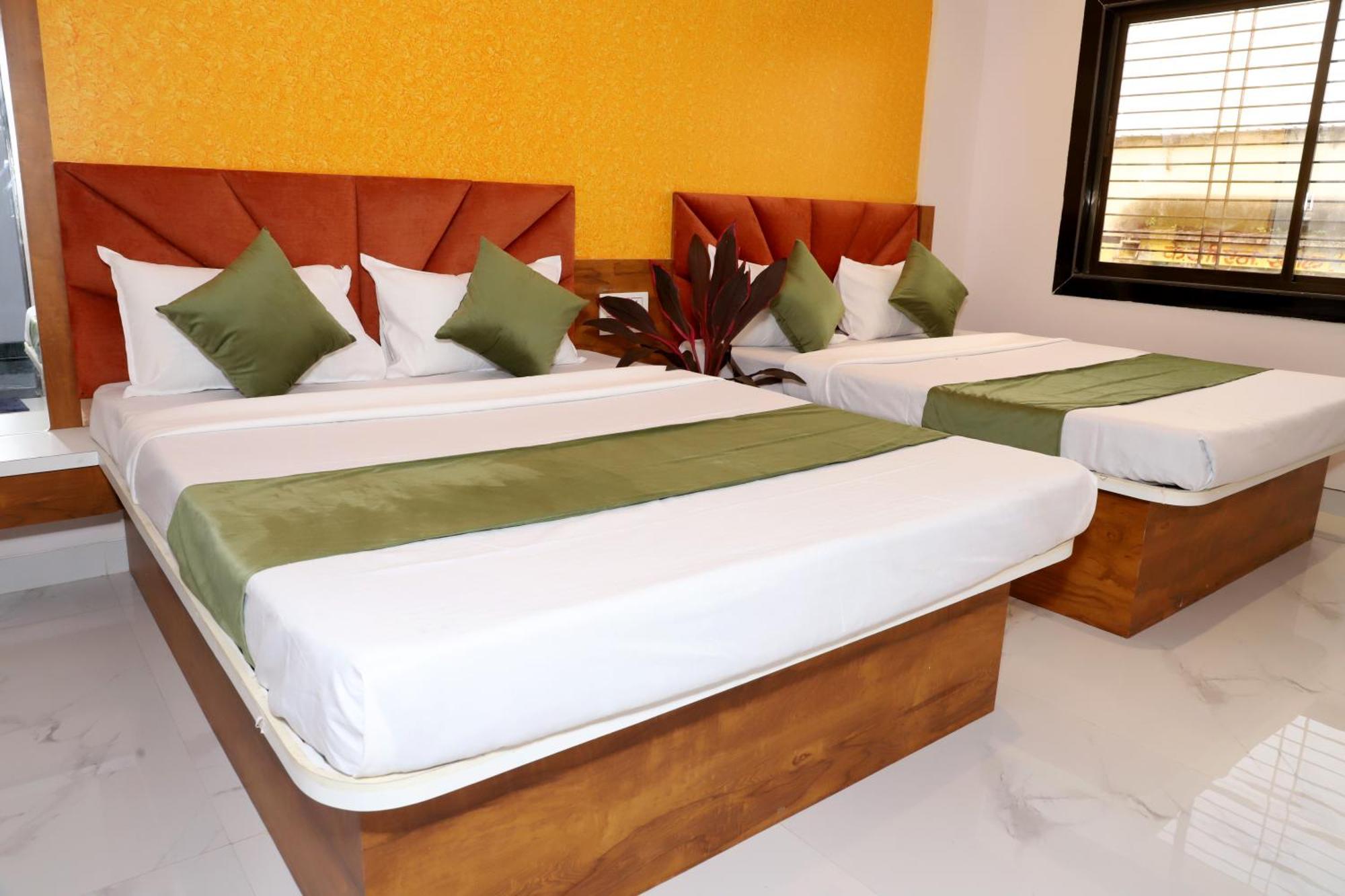 Hotel Grand Khuldabad 외부 사진